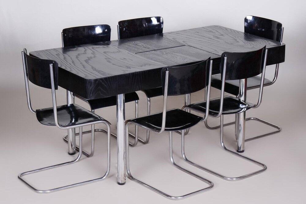 Czech Bauhaus Extendable Dining Table in Oak Veneer, 1930s