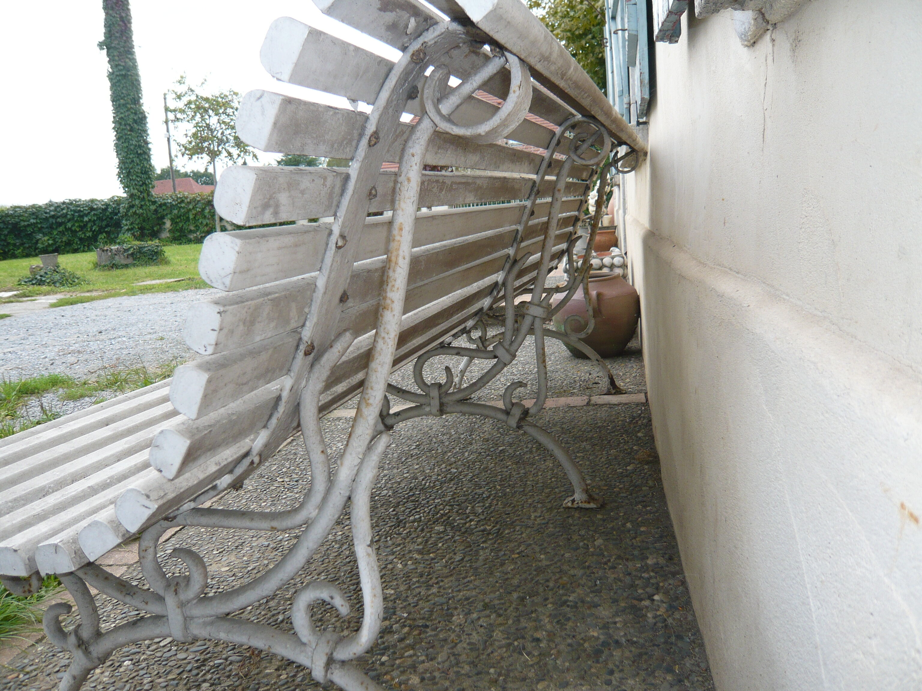 Banc de jardin ancien