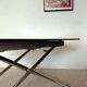 Table relevable vintage verre rouge et chrome-design 1970/1980