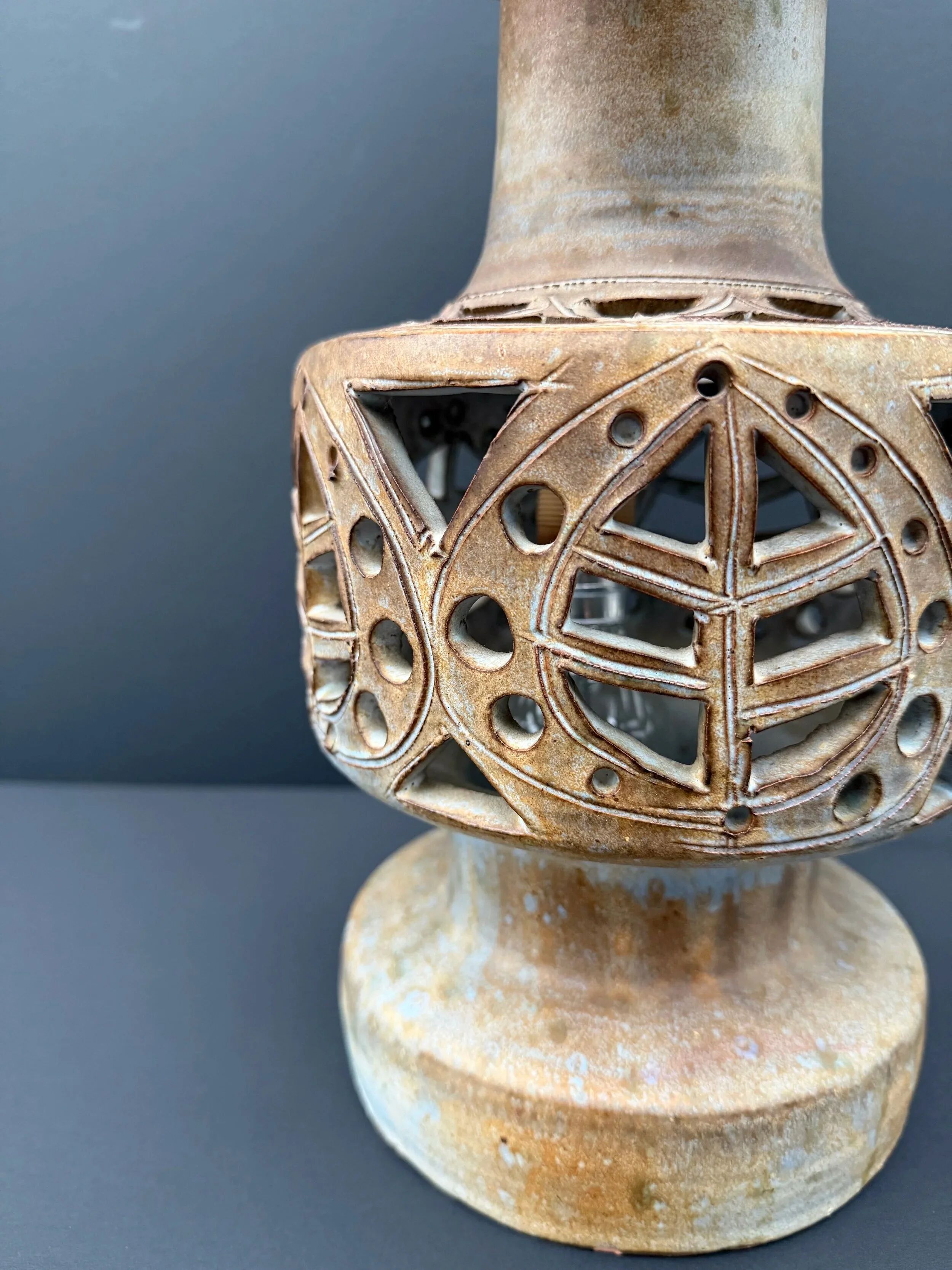 Agnès Escala lamp in ceramic, France 1970