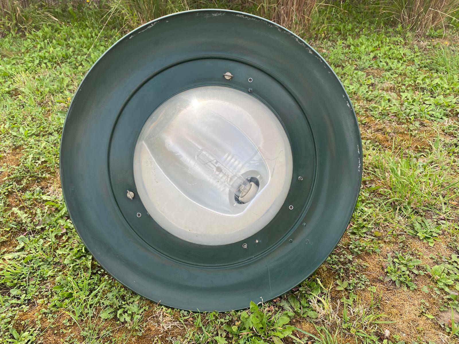 Set of 7 authentic schreder albany maxi light fixtures.