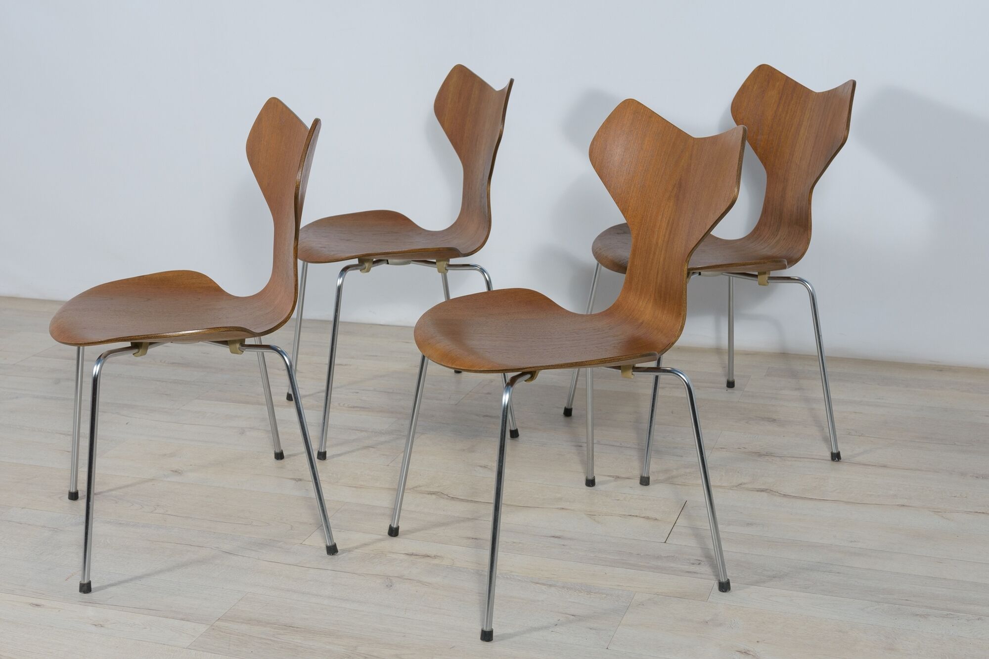 Model 3130 Dining Chairs by Arne Jacobsen for Fritz Hansen, 1970s, Set of 4
