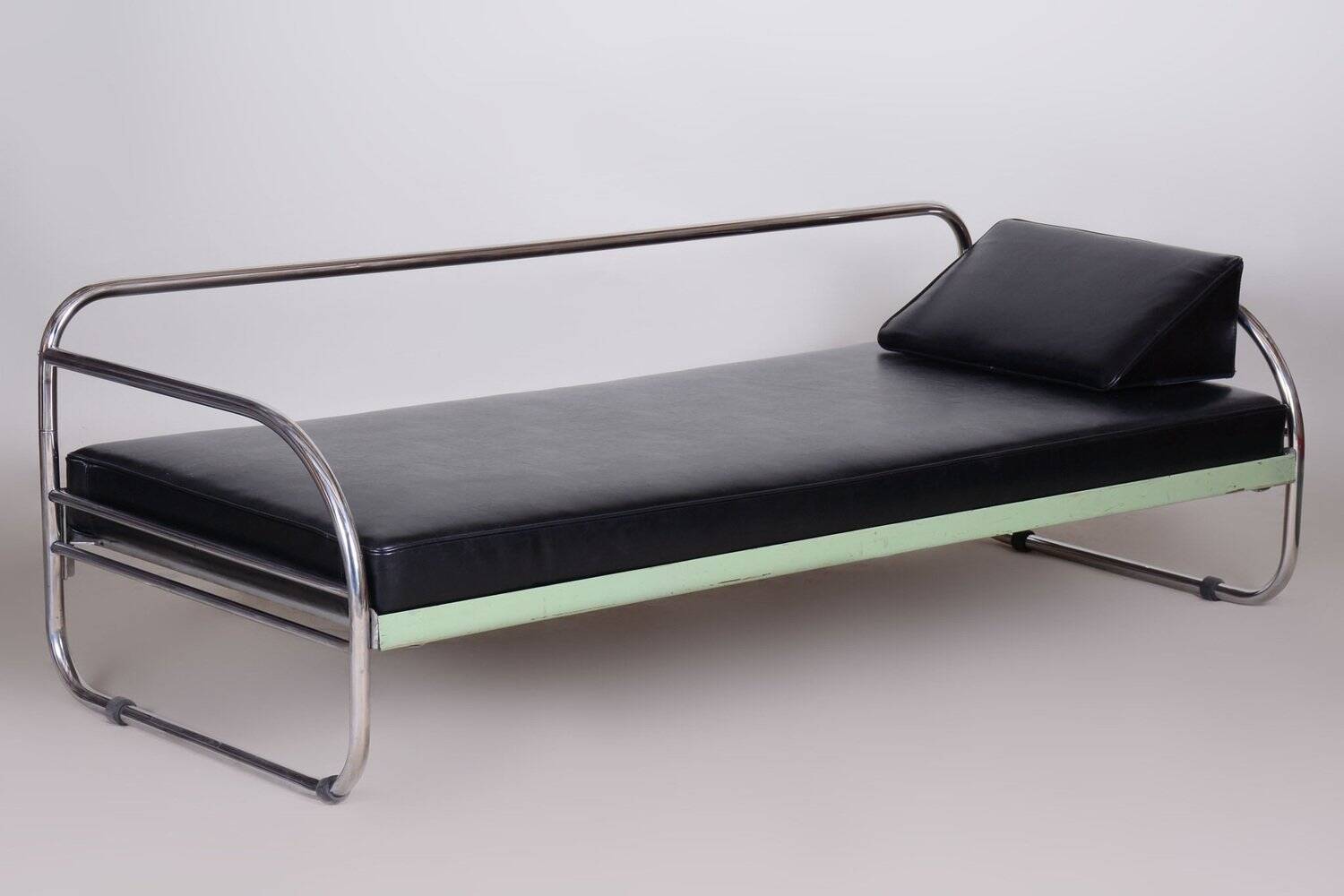 Bauhaus Sofa in Leather by Robert Slezak, 1930s