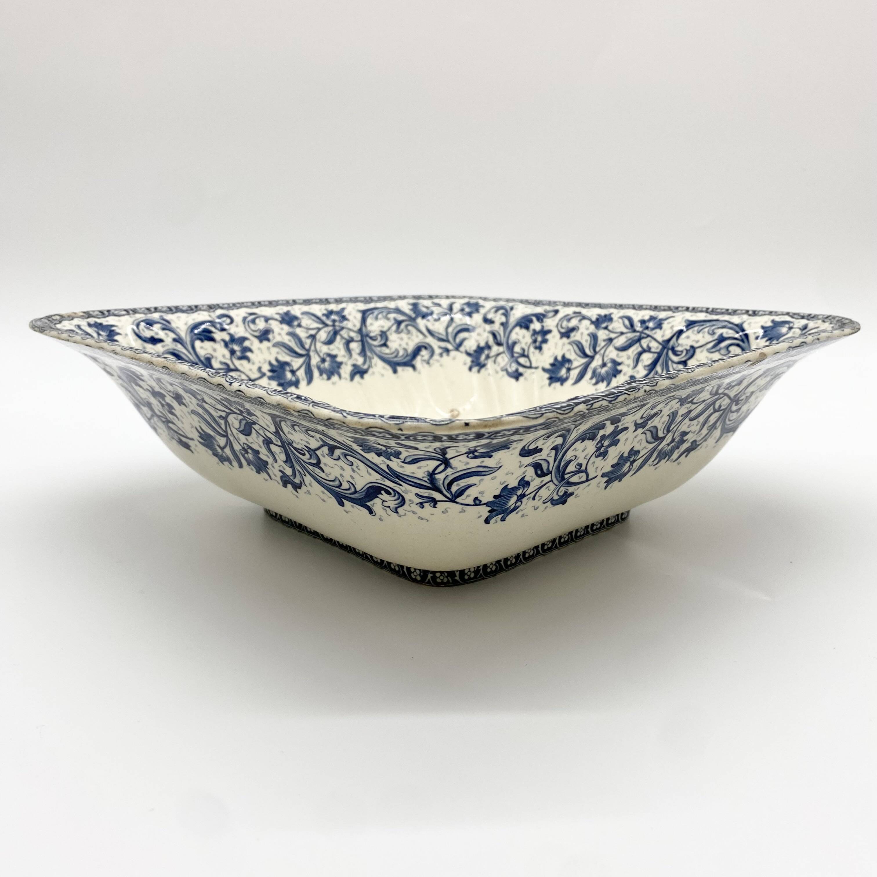Gien earthenware dish / salad bowl "Terre de Fer", "Ibis" service, 1876