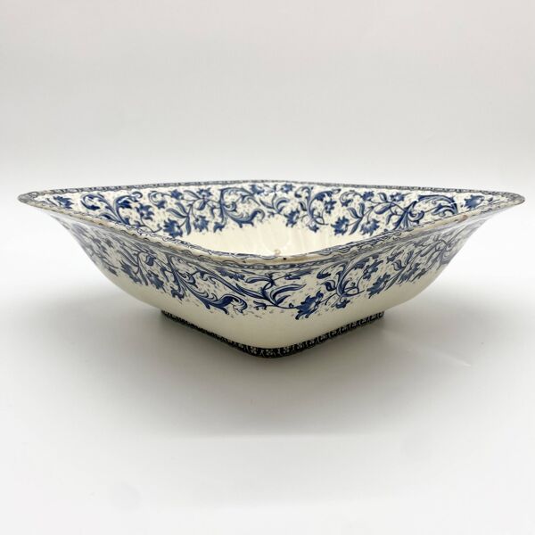 Plat / Saladier en faïence de Gien ''Terre de Fer'', service ''Ibis'', 1876