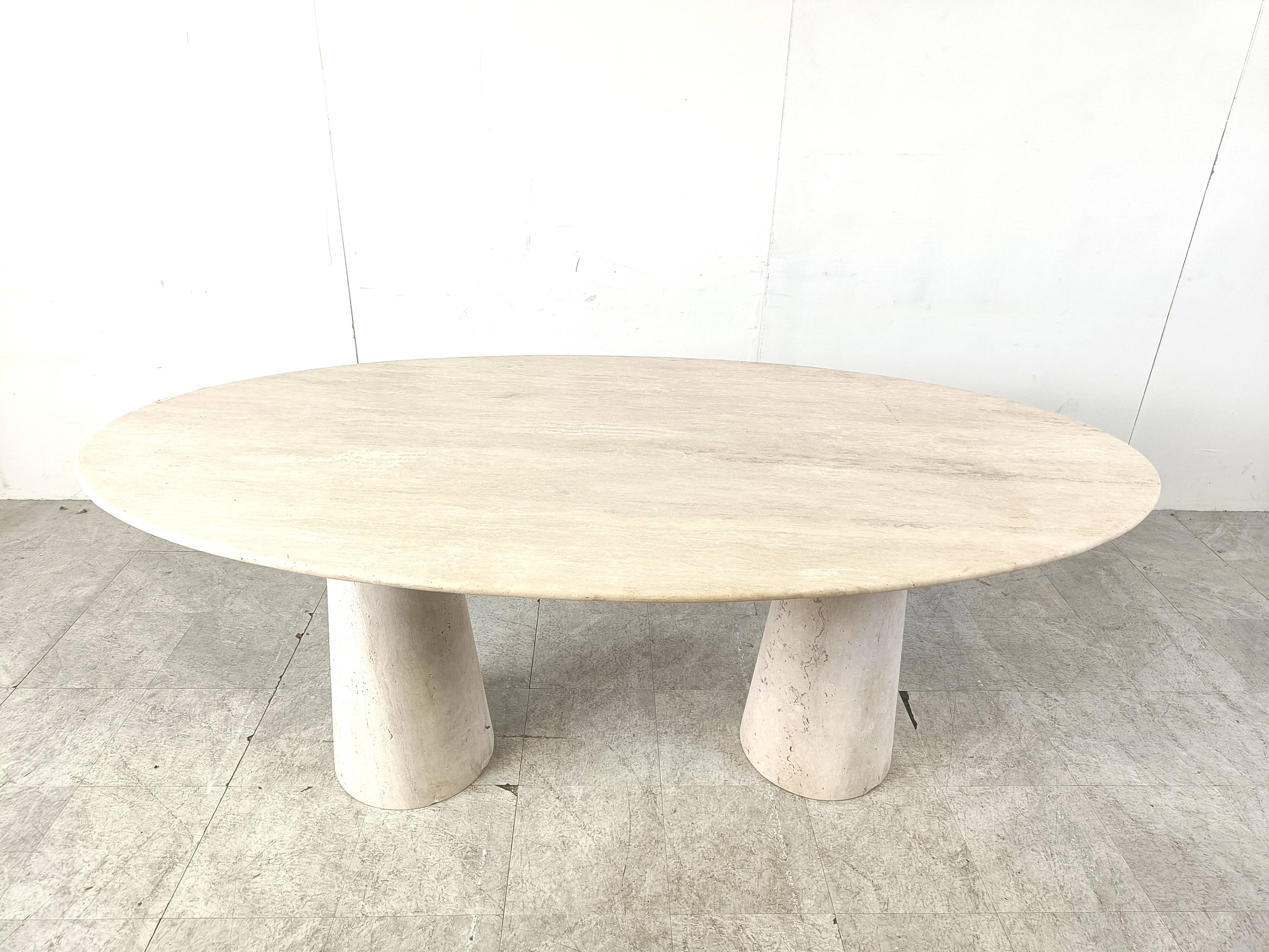 Table à manger ovale vintage en travertin, 1970