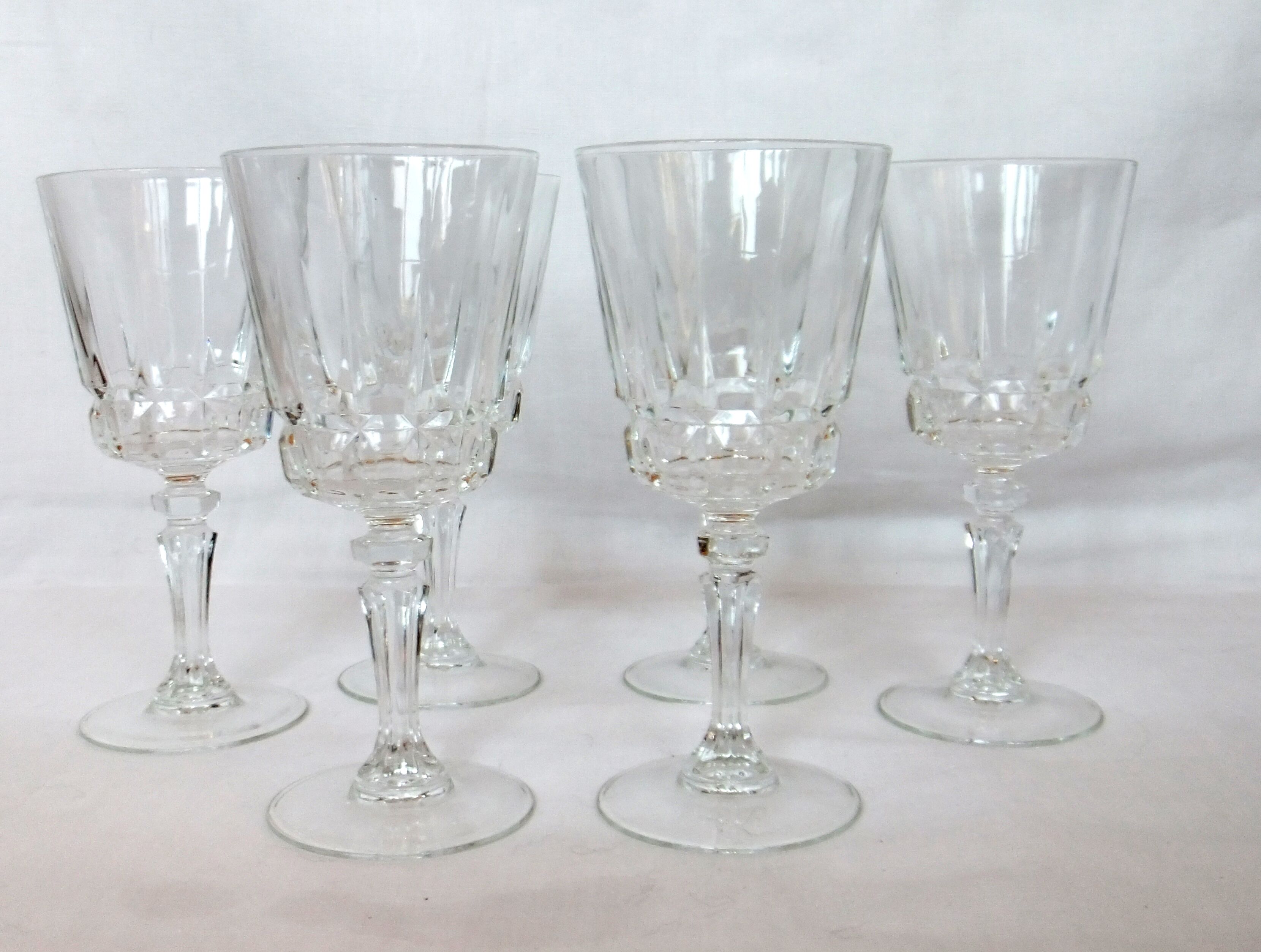 Vintage cut crystal wine glass Cristal d'Arques Chantelle Lady victoria