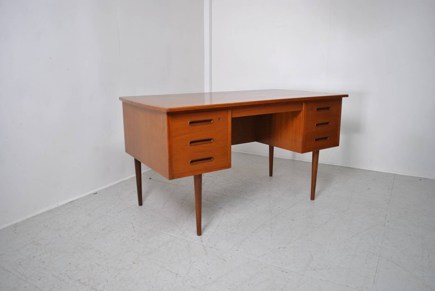 Bureau scandinave teck 1960