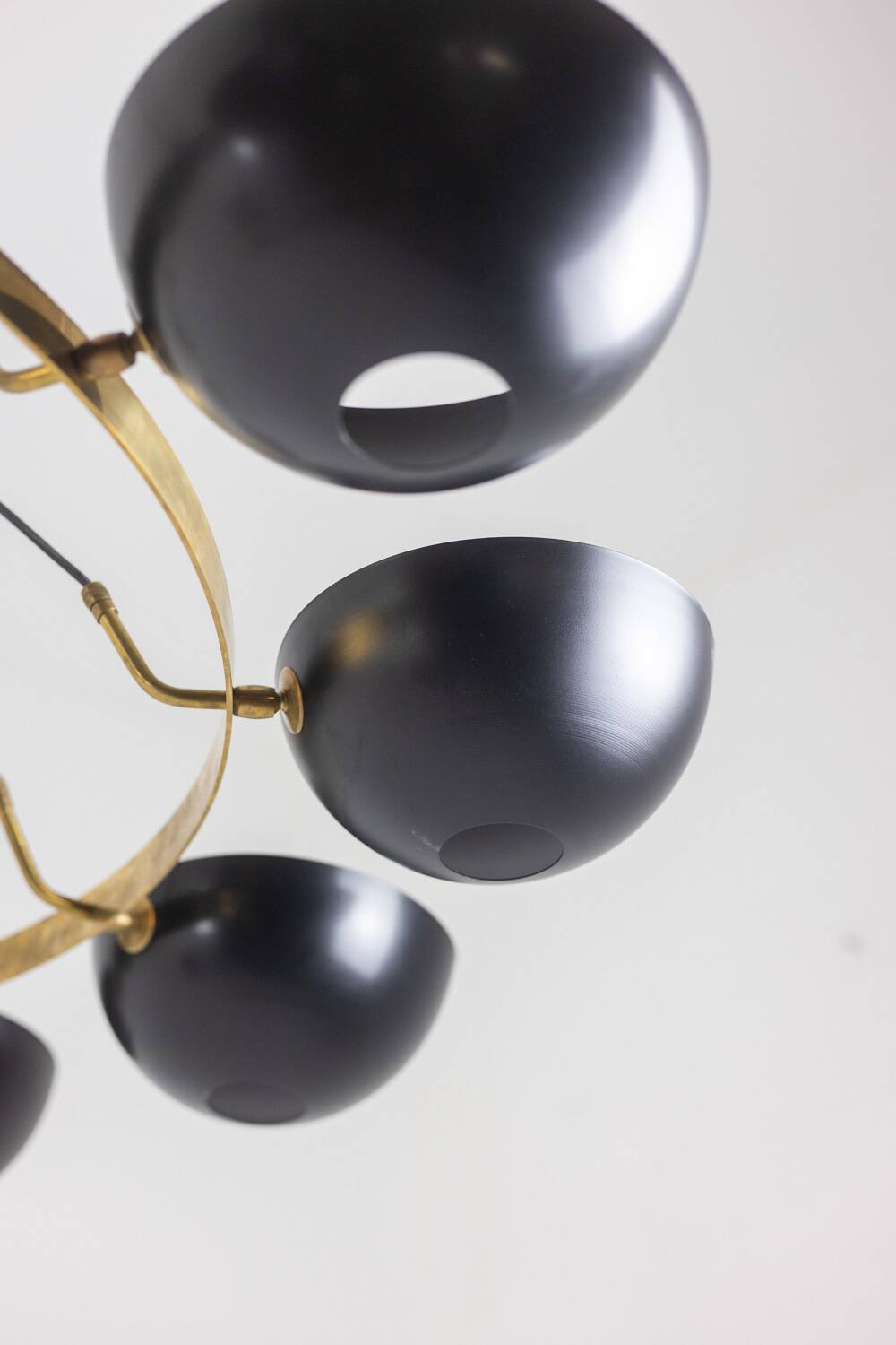 Contemporary 10-light chandelier or pendant light, brass and black lacquer