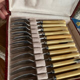 Coffret de fourchettes  à dessert  en inox