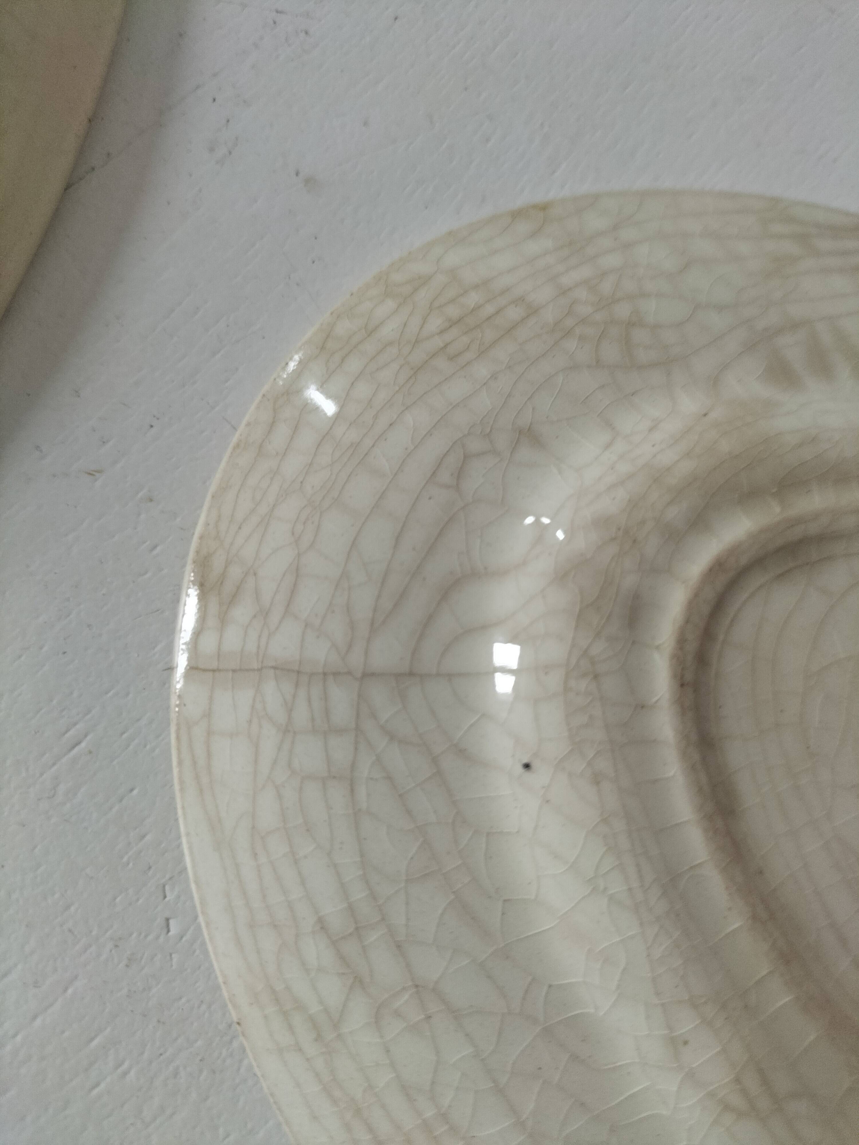 Pair of Gien dishes model Barbizon, hand-painted floral decoration, 1930s-40s.