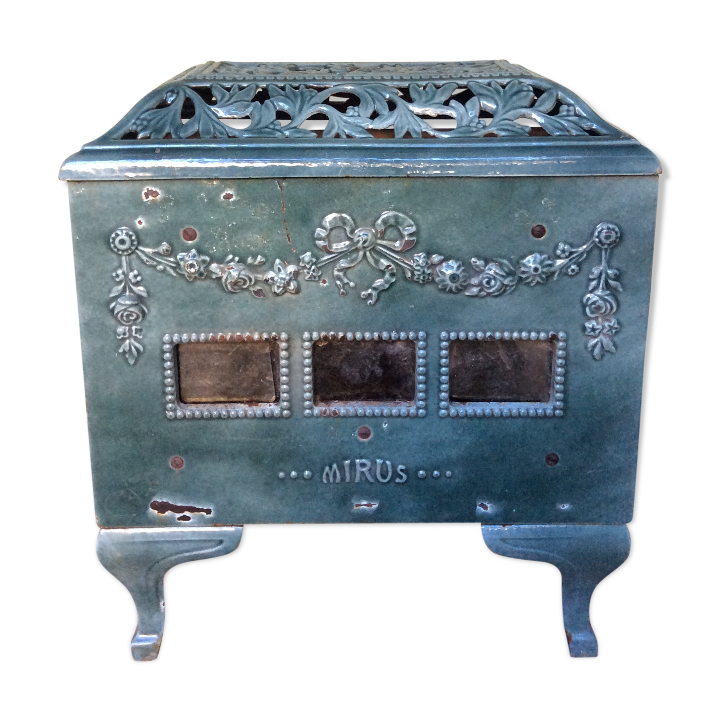 Poêle à bois ancien en fonte émaillée | Selency