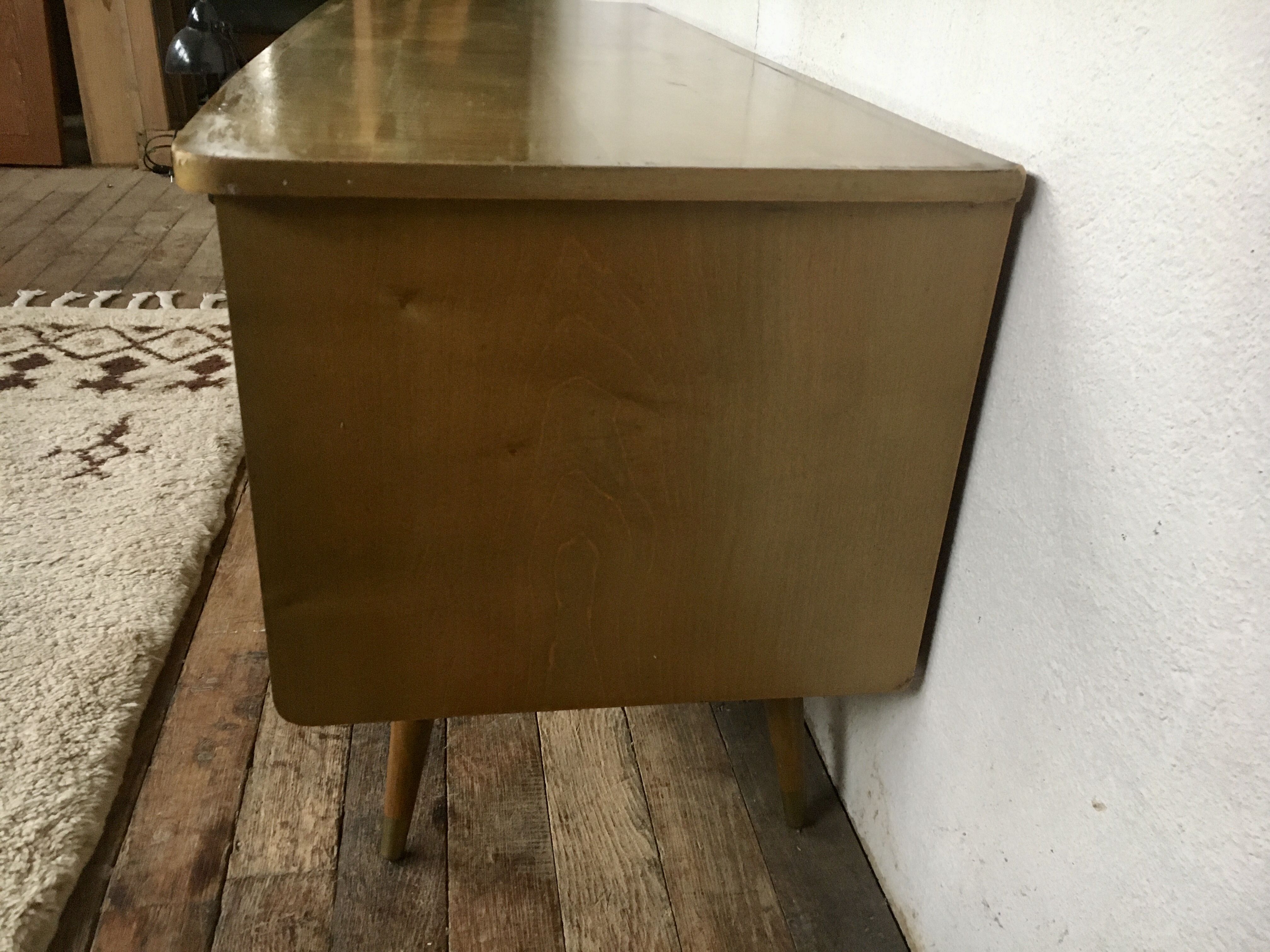 Enfilade furniture tv vintage feet compass Scandinavian style