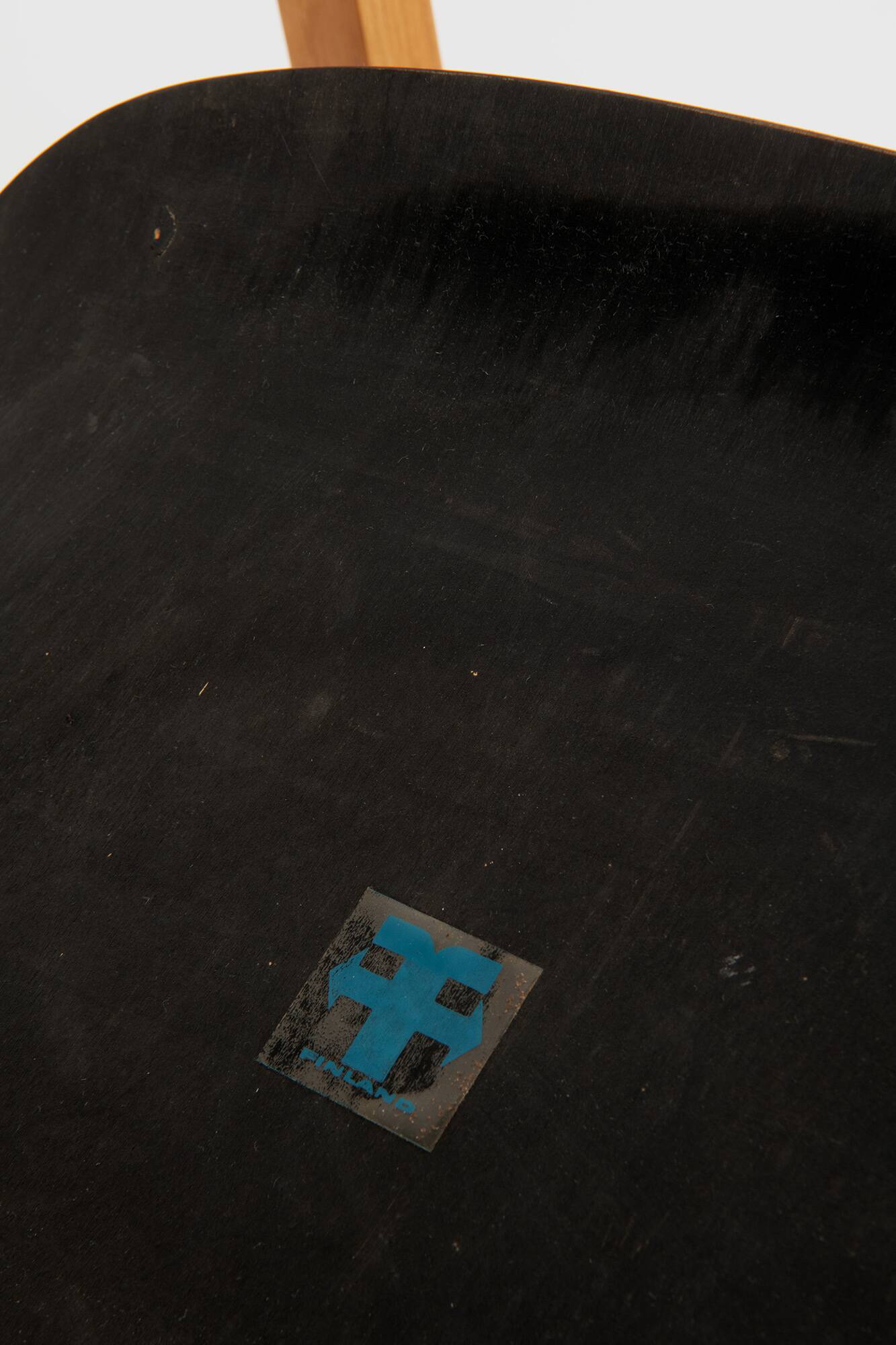 A pair of "Wilhelmina" chairs - Ilmari Tapiovaara