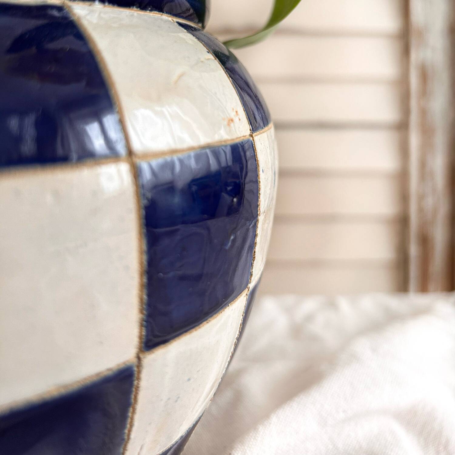 Vase, flowerpot with checkerboard decoration