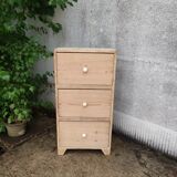 Shallow chest of drawers