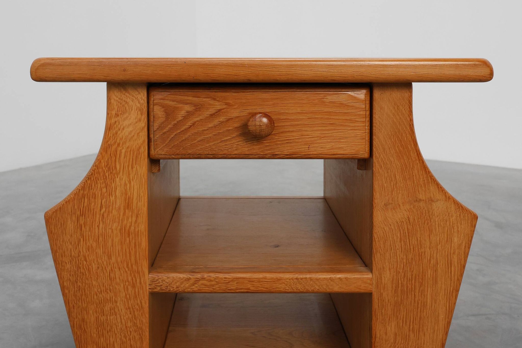 Mid-Century Blonde Oak Side Table, France 1980s
