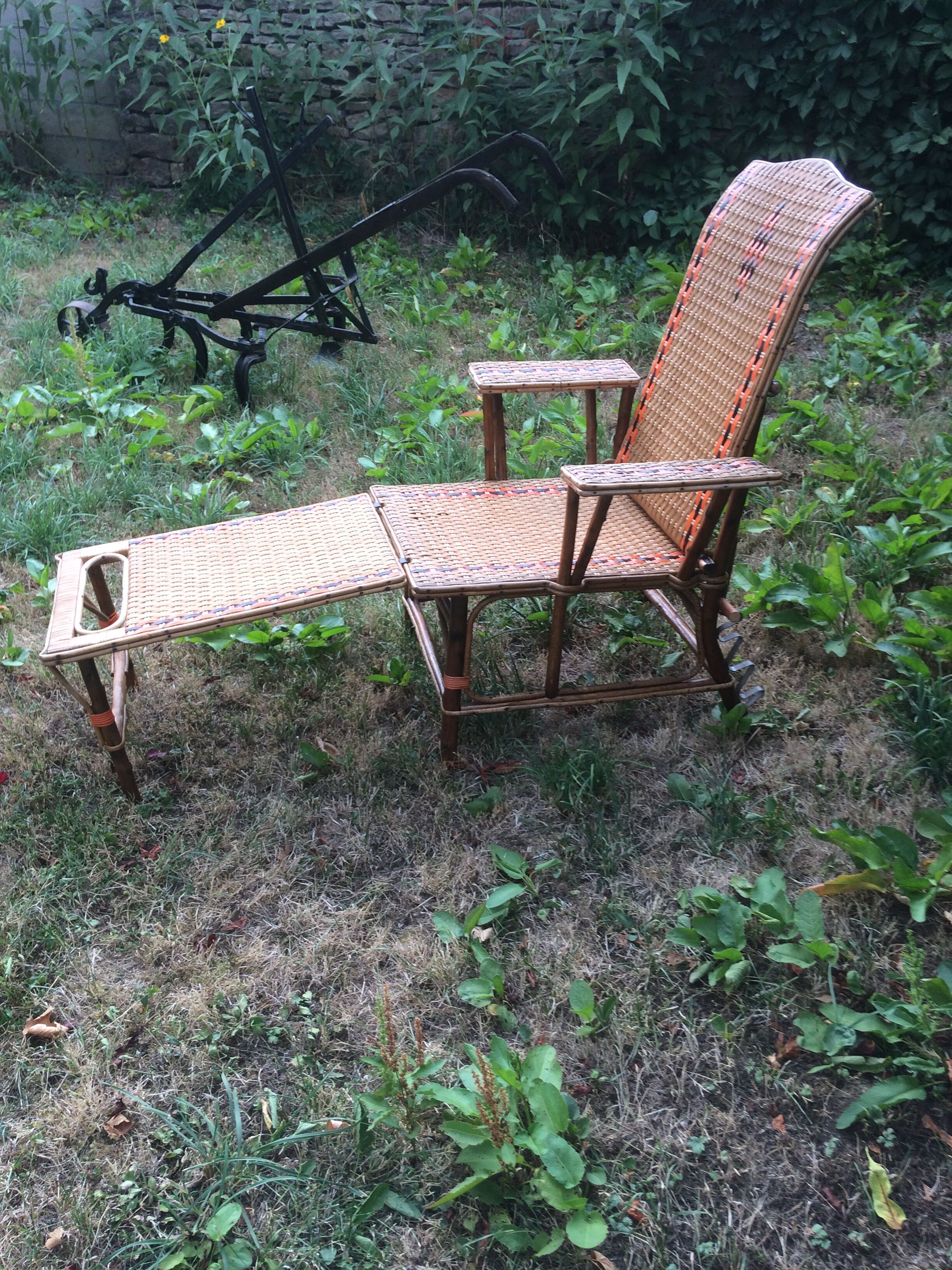 Rattan lounge chair