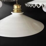 Lot de 3 suspensions vintage en opaline blanche cable vert khaki, France