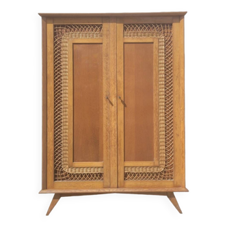 Armoire penderie en rotin vintage design 1950s pieds compas