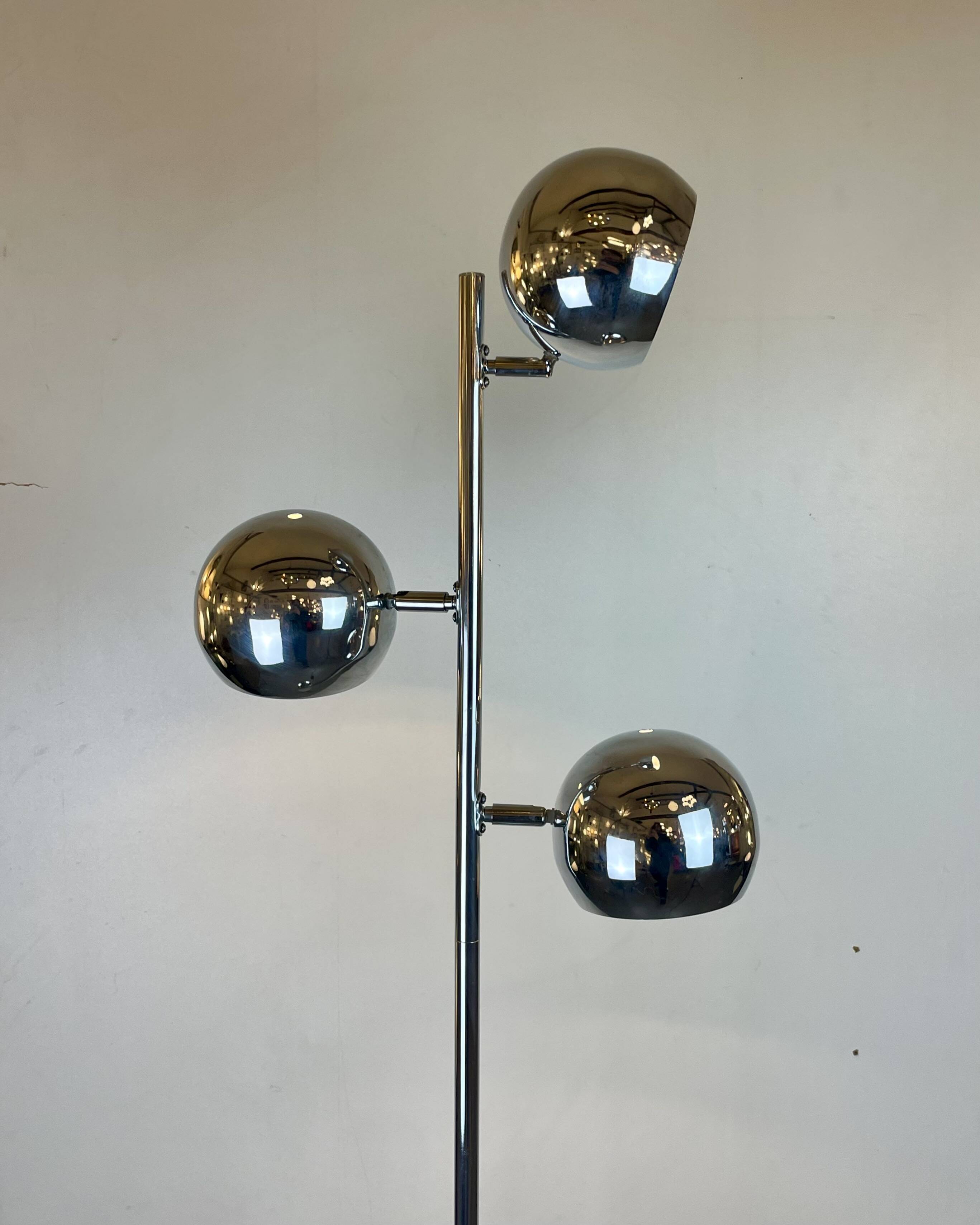 Space-Age Chrome Floor Lamp, Italy, 1970s