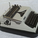 Erika 150 typewriter
