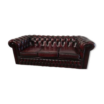 Burgundy leather chesterfield sofa