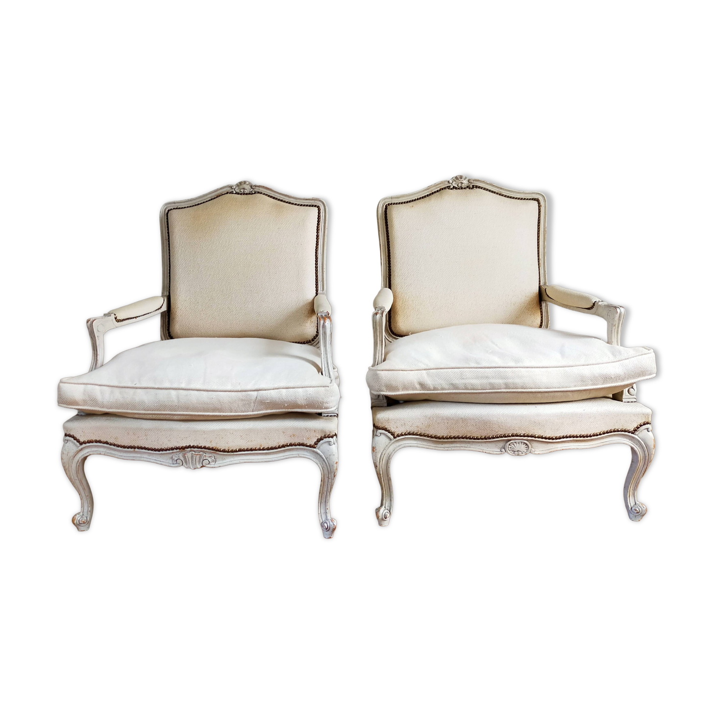 Paire de bergères de style Louis XV