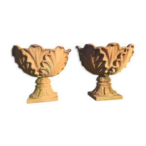Urnes de jardin imitant