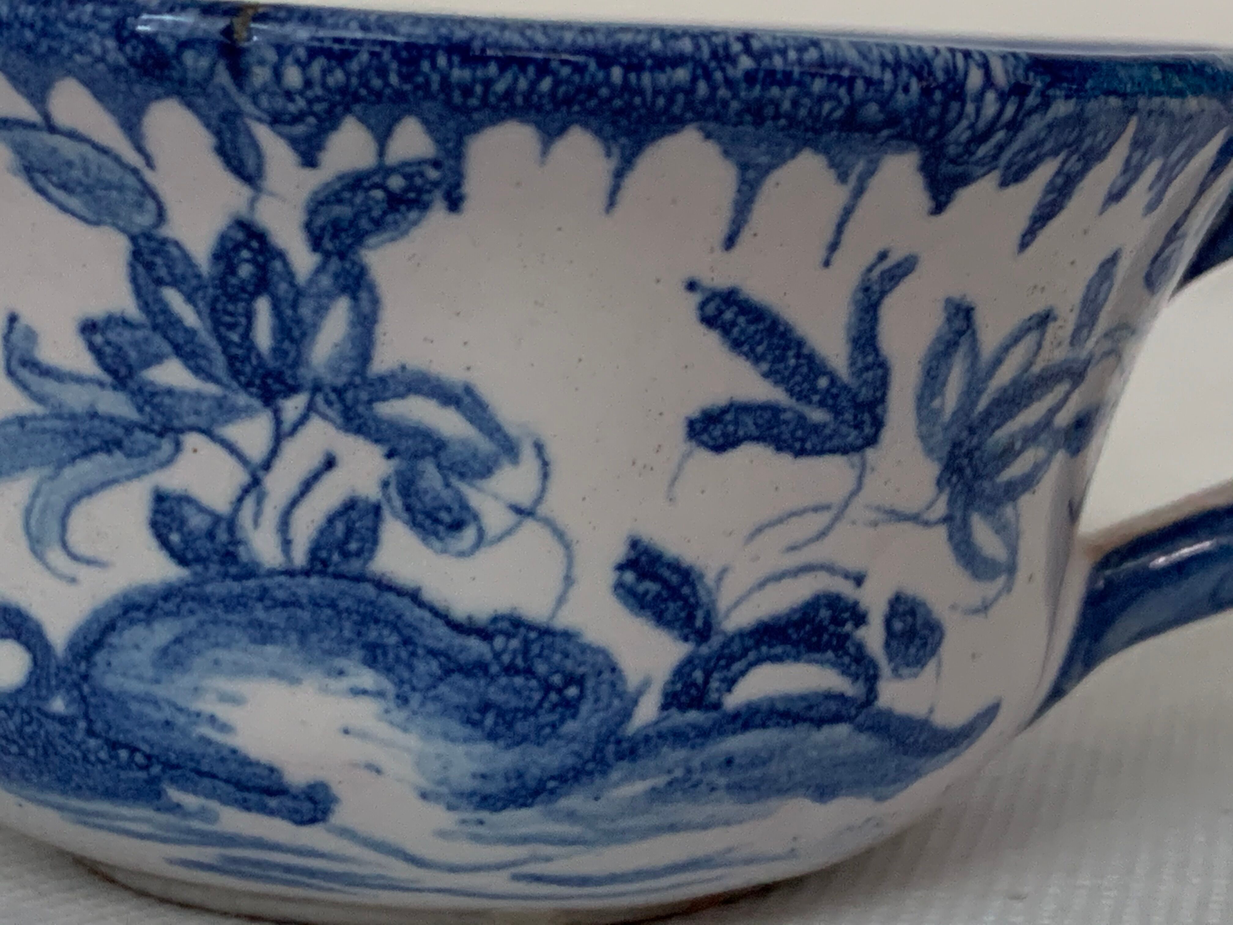 4 tasses à café en porcelaine Paul Gouazé, Martres Tolosane, croix occitane, 1920