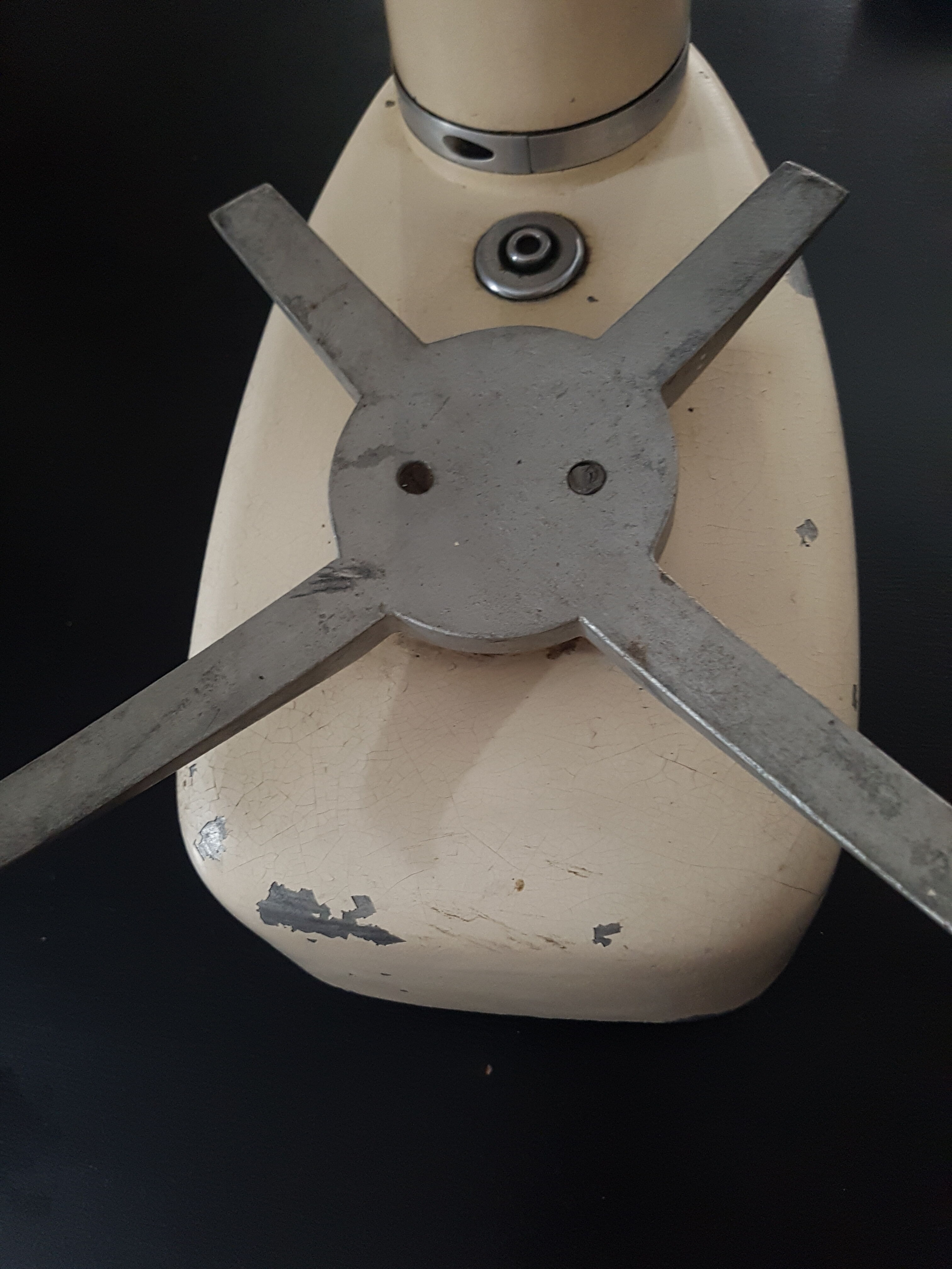 Former Italian grocer's scale