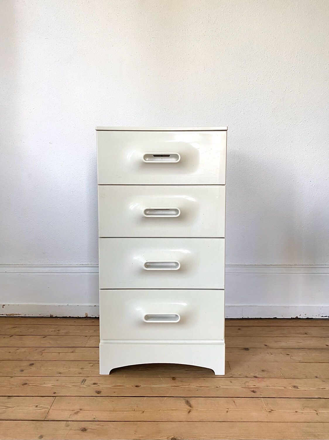 4 drawer chest of drawers