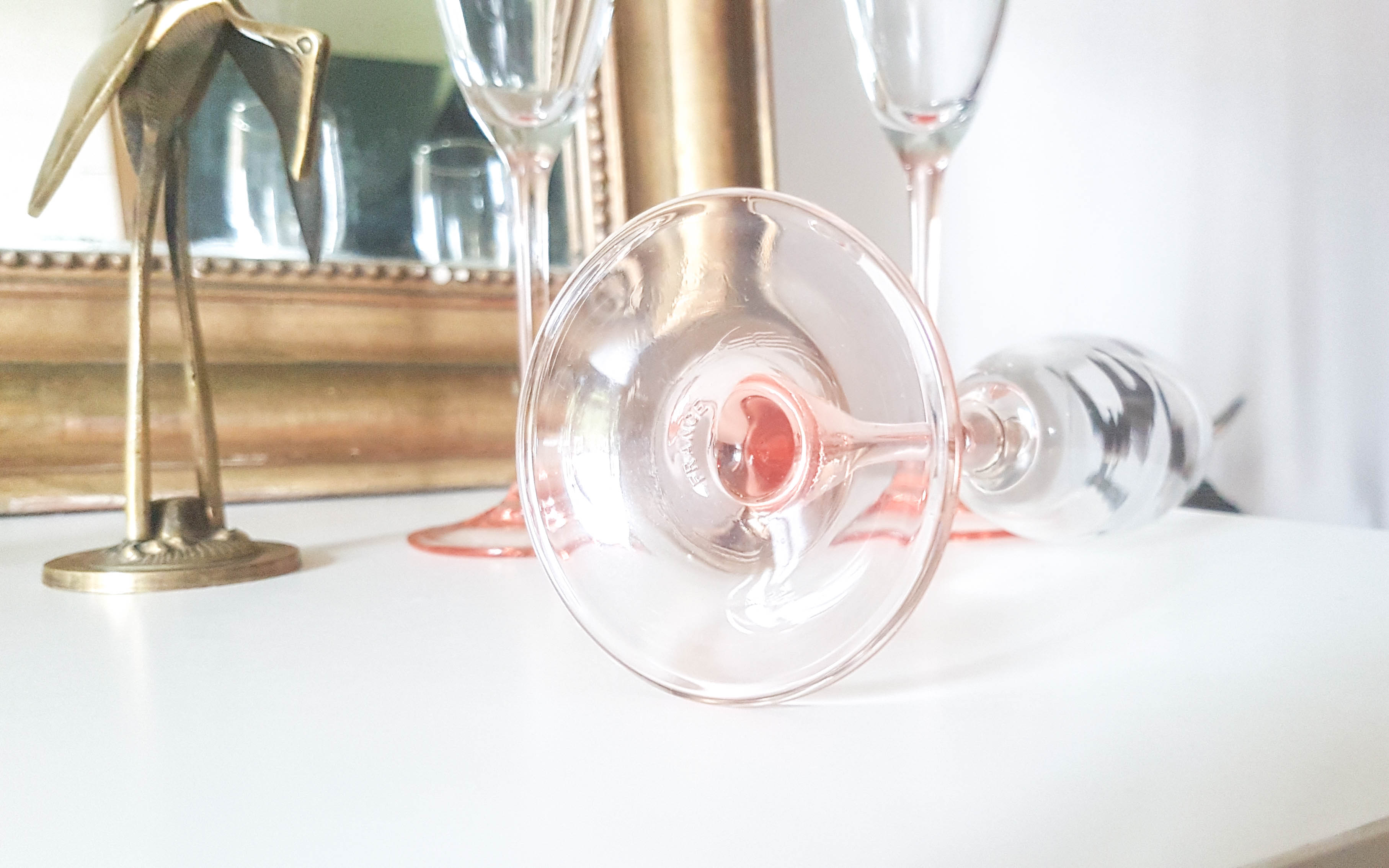 Lot of 5 cristal pink champagne flutes from arques-durand