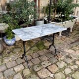 Grey marble bistro table with black cast iron ☐ 110 x 60 cm
