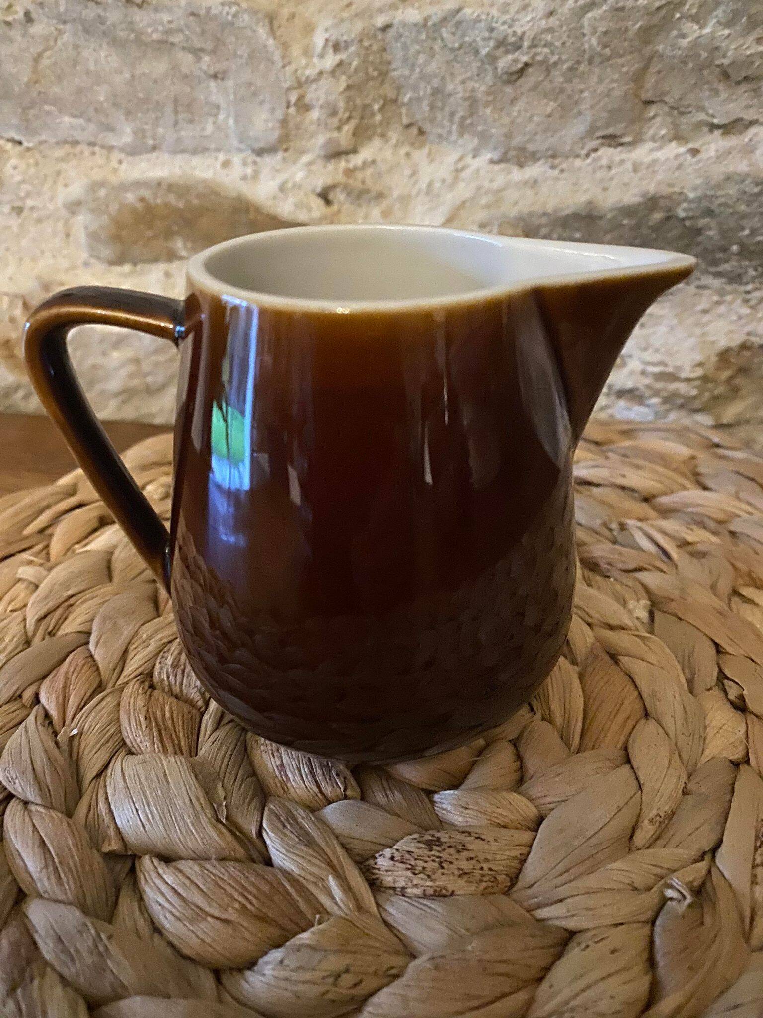 Villeroy and Boch bistro creamer N°5