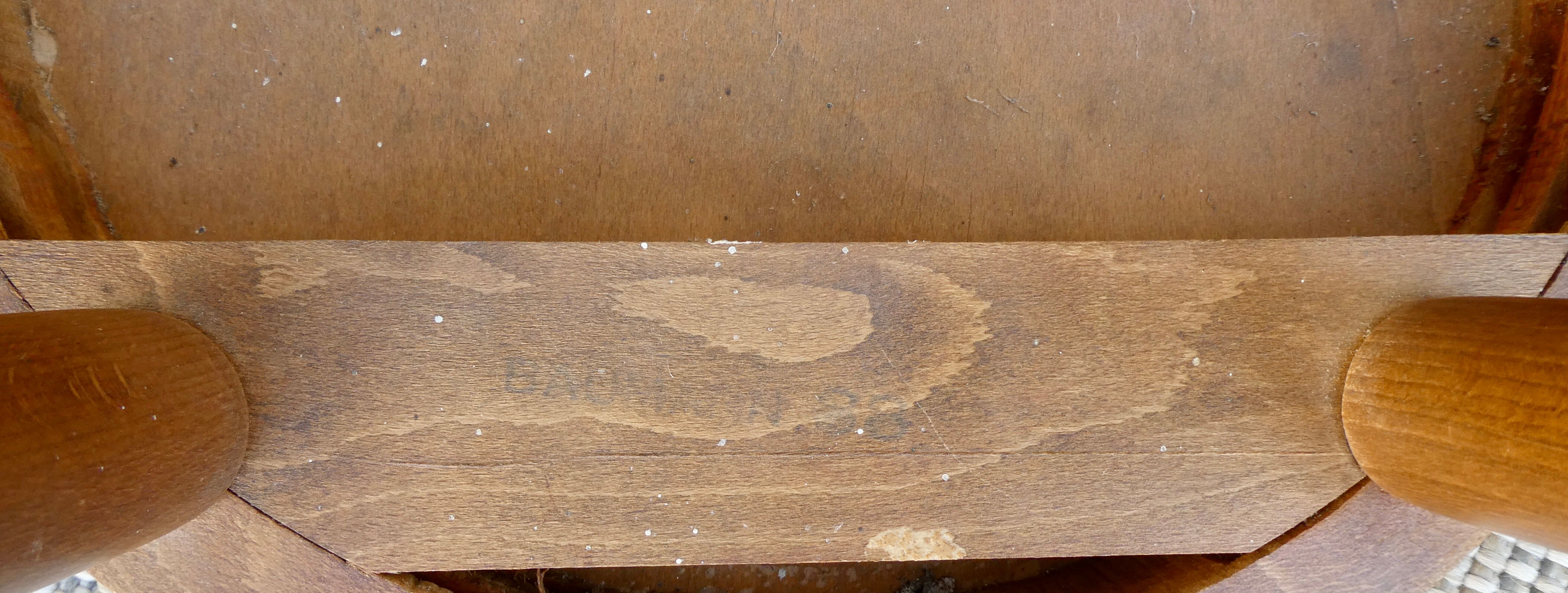Tabouret haut de bar en bois Baumann