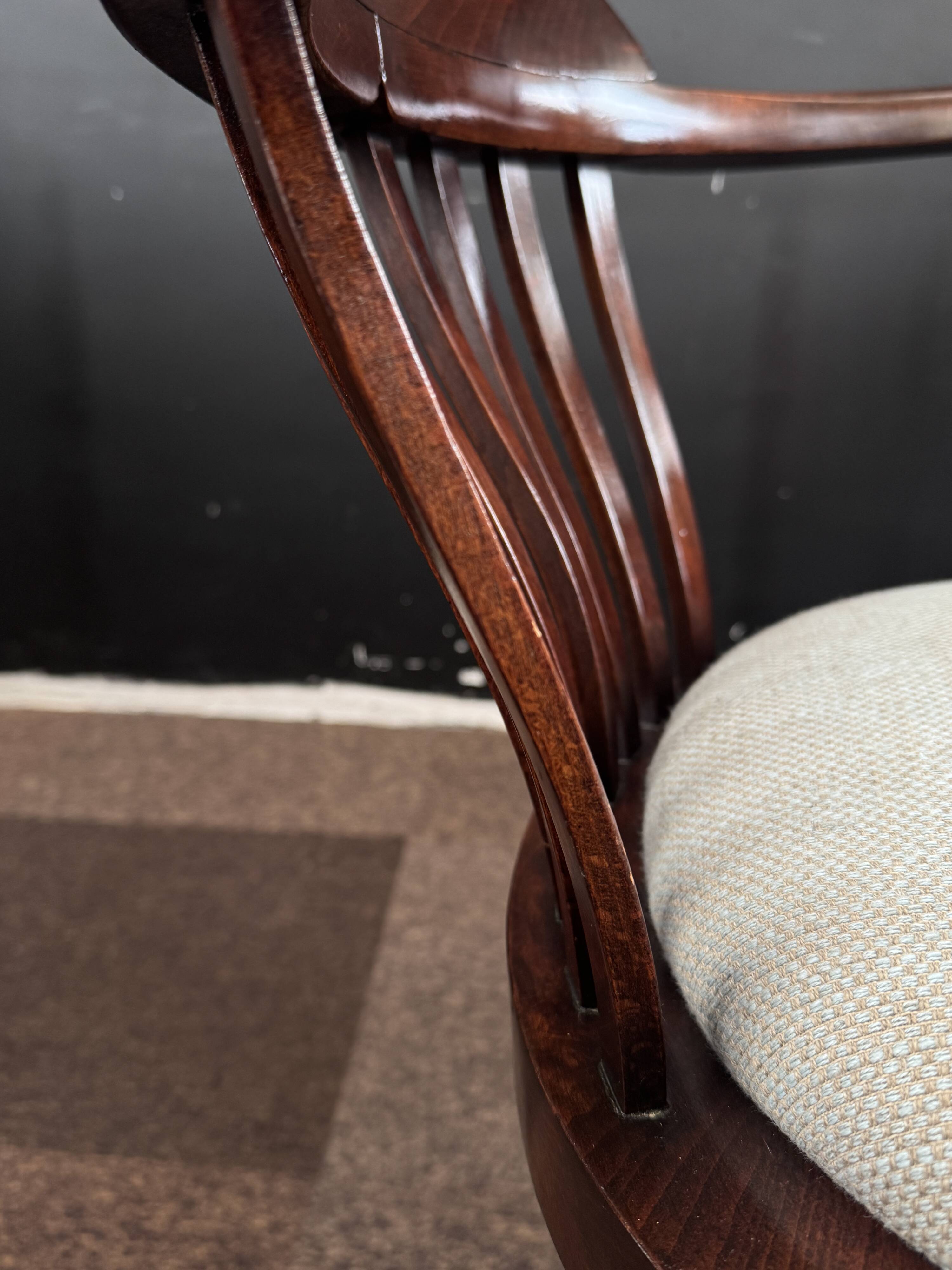 Wycombe English office chair - Dark wood