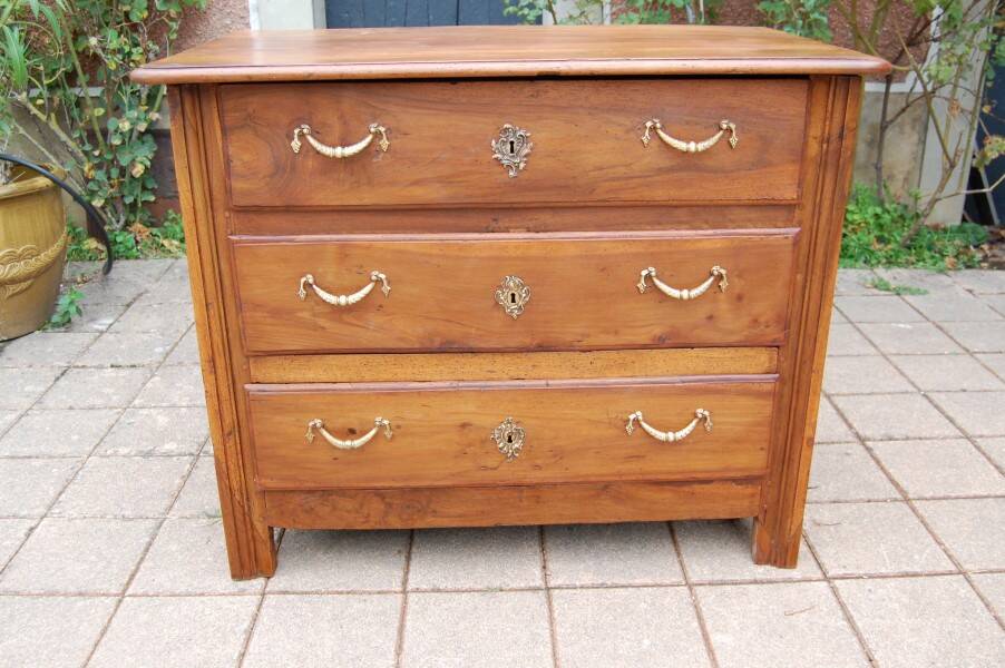 small Louis XV period walnut chest of drawers from the 18th century