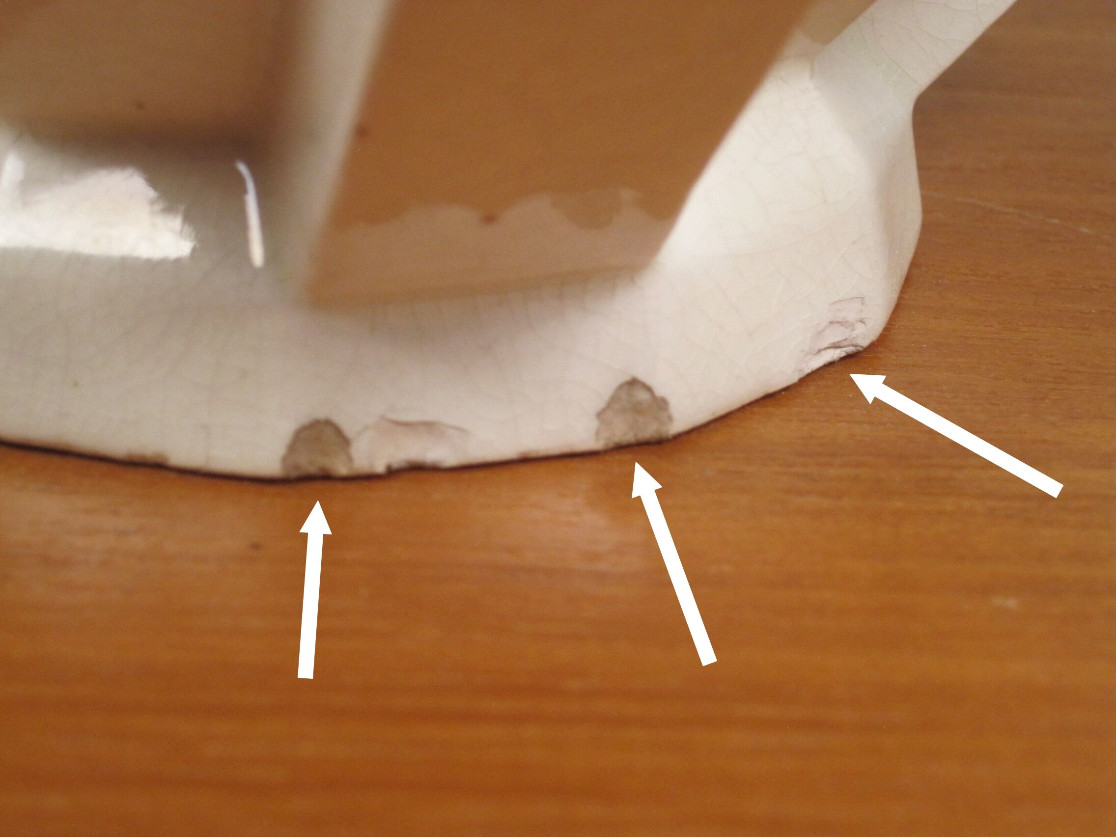 Modernist art deco ball vase in ecru white cracked glazed earthenware, signed saint clement n° 778