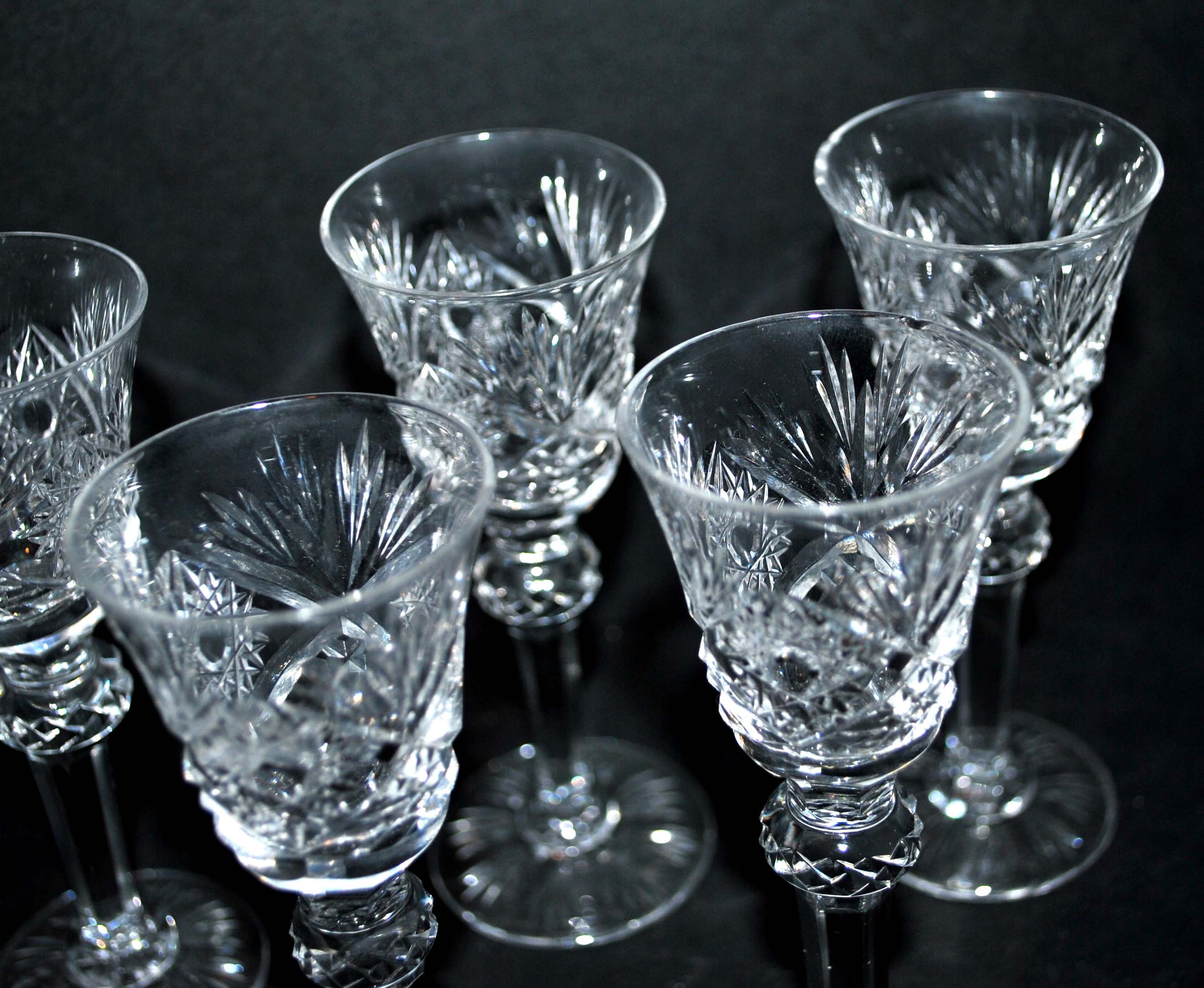 et of 5 diamond cut crystal liqueur glasses