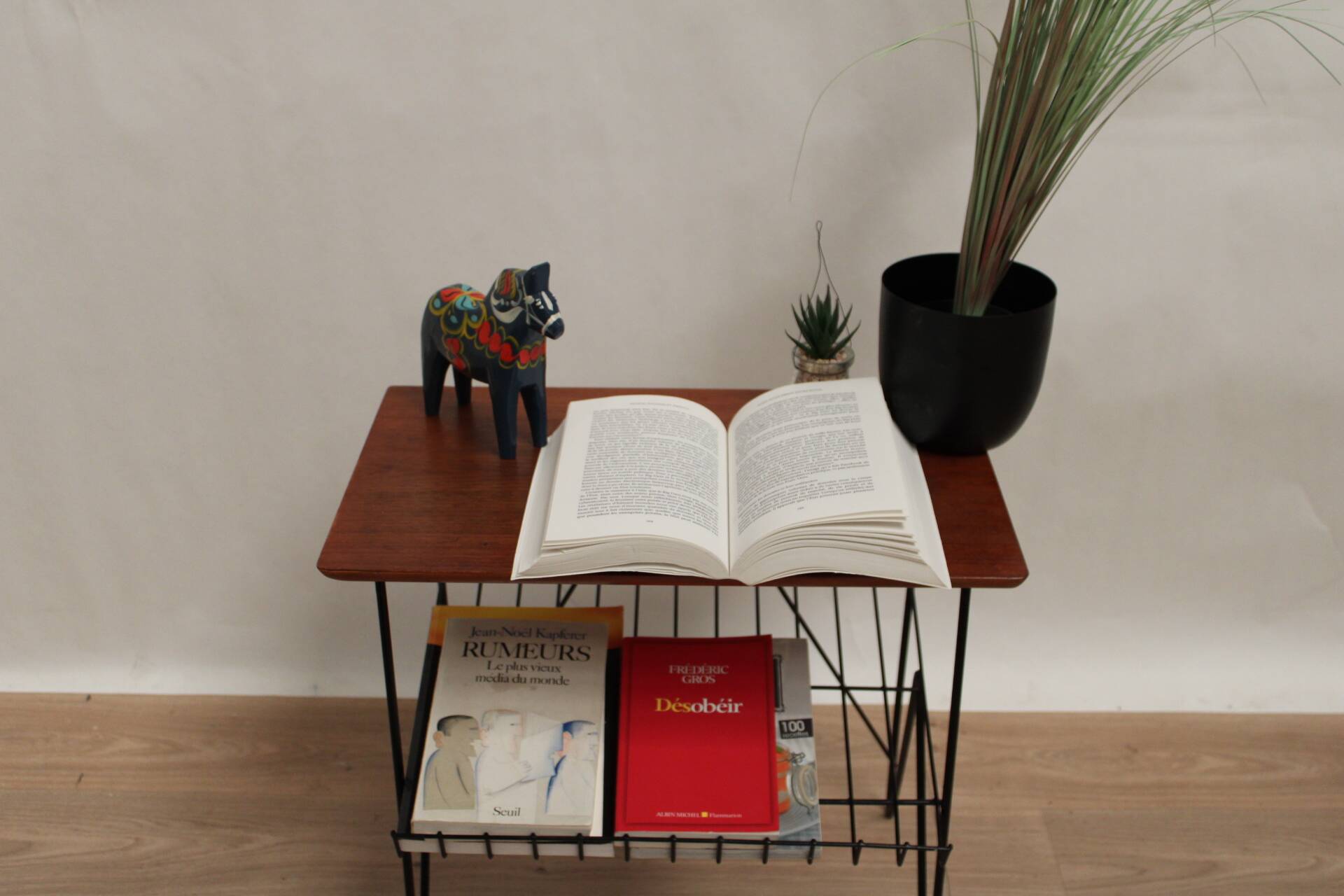 Vintage stringboard coffee table teak and steel wire Length 50cm 1950 Sweden
