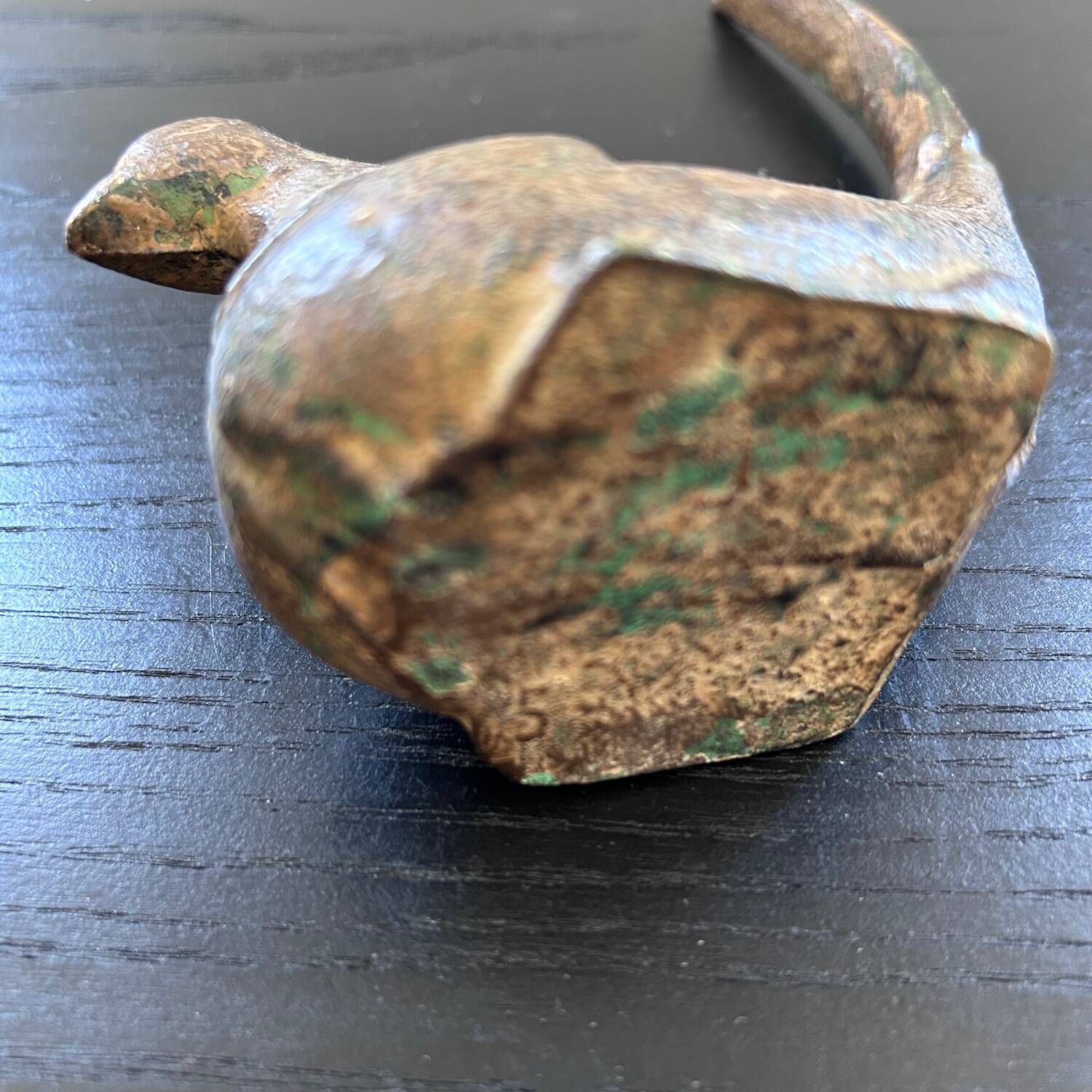 Zoomorphic ashtray in patinated bronze