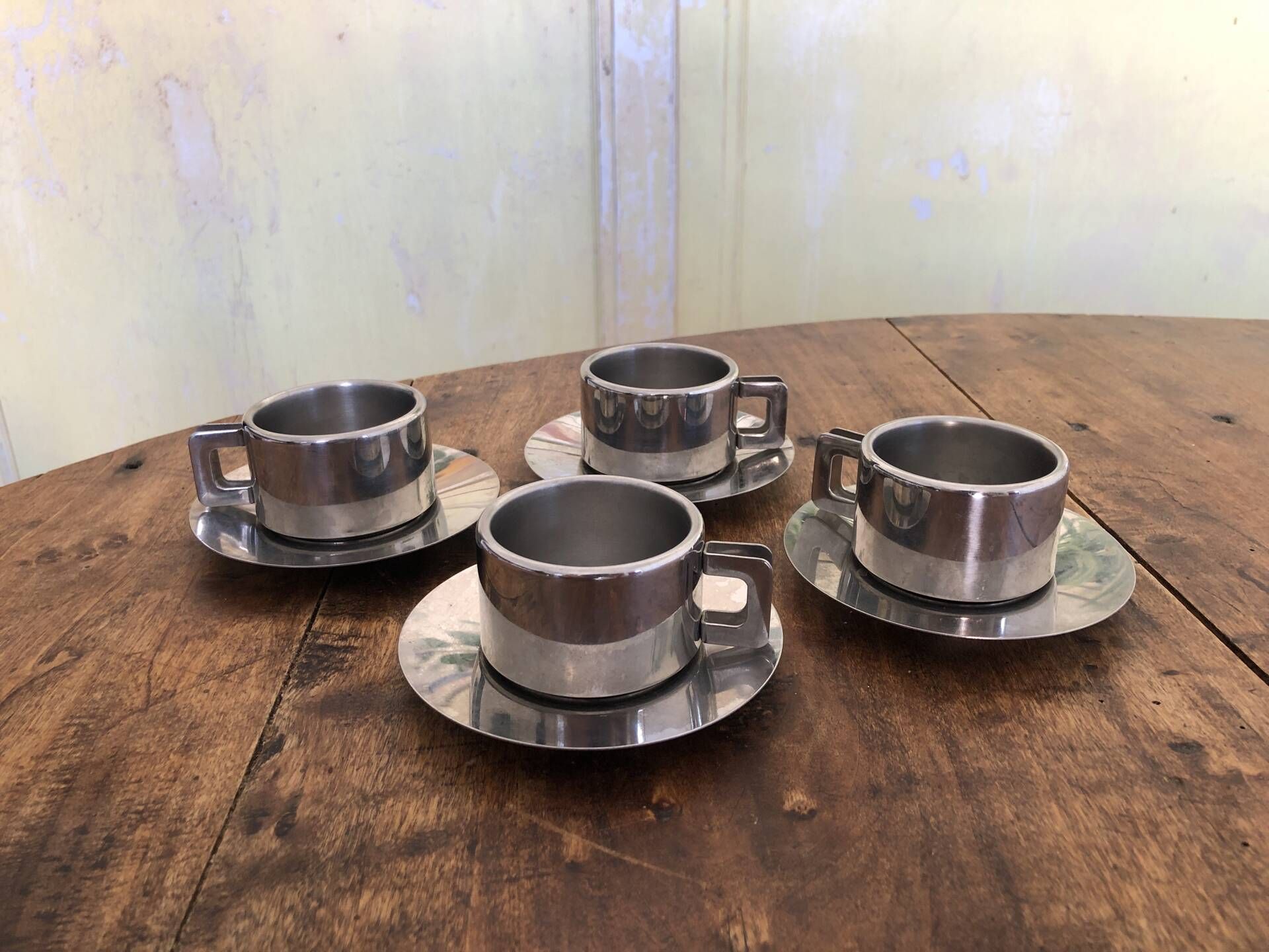 Lot de 4 tasses Casalinghi inox