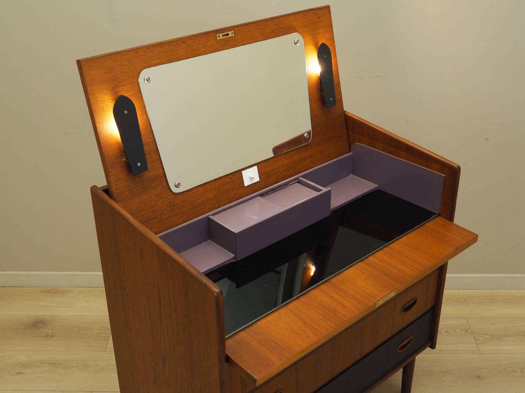 Teak dressing table, Danish design, 1970s, manufactured in Denmark