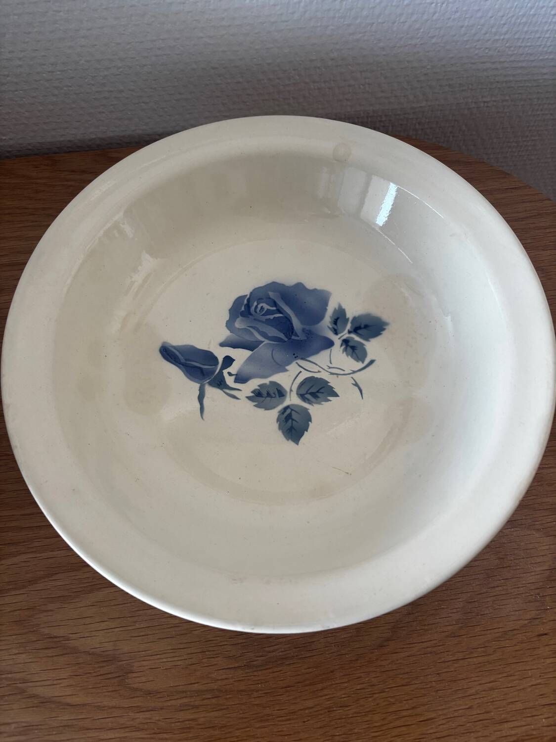 Very pretty blue floral deep dish Digoin Sarreguemines.
