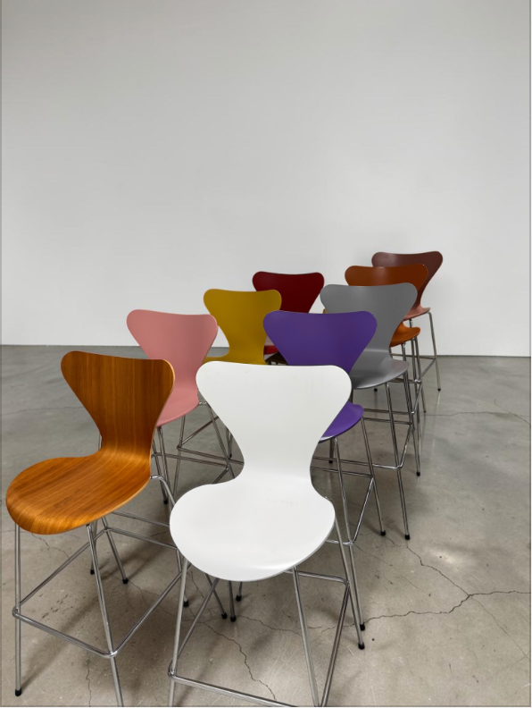 Series 7 Stool by Arne Jacobsen for Fritz Hansen