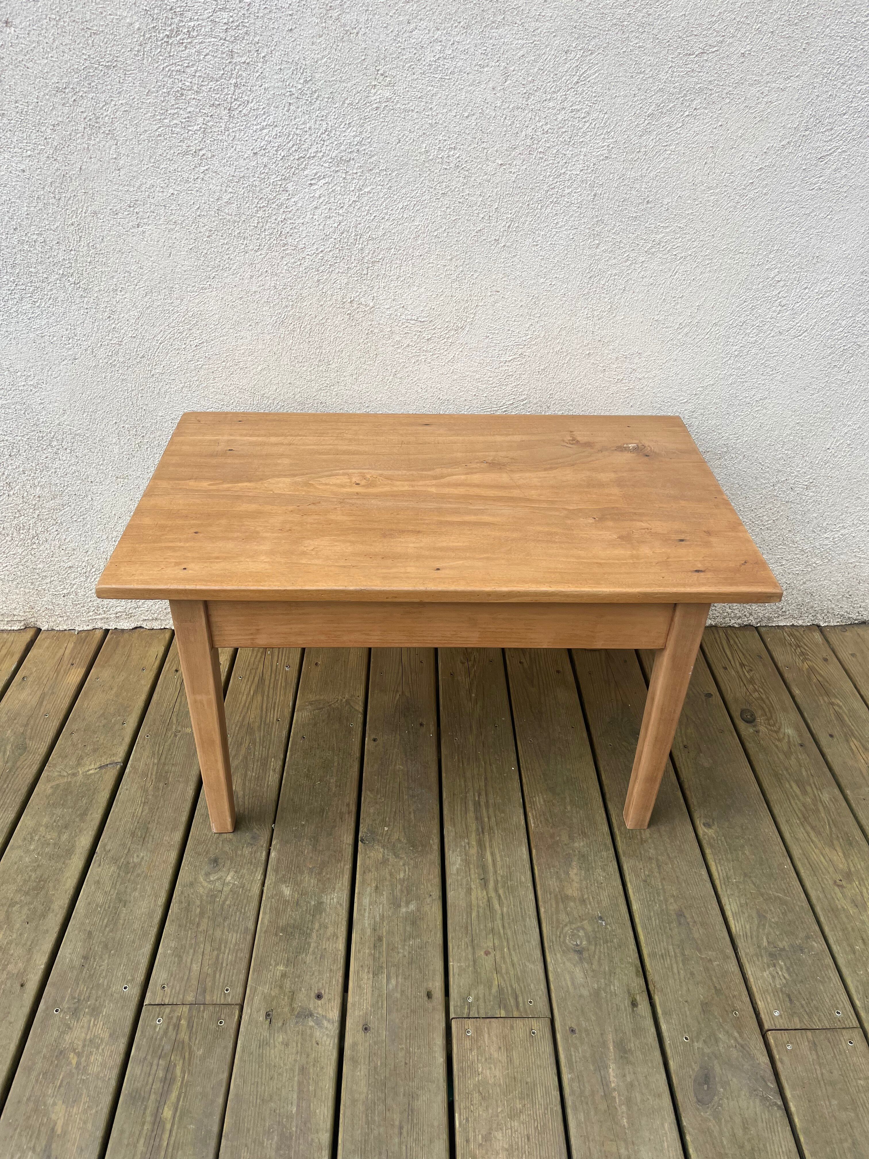 Table basse de ferme