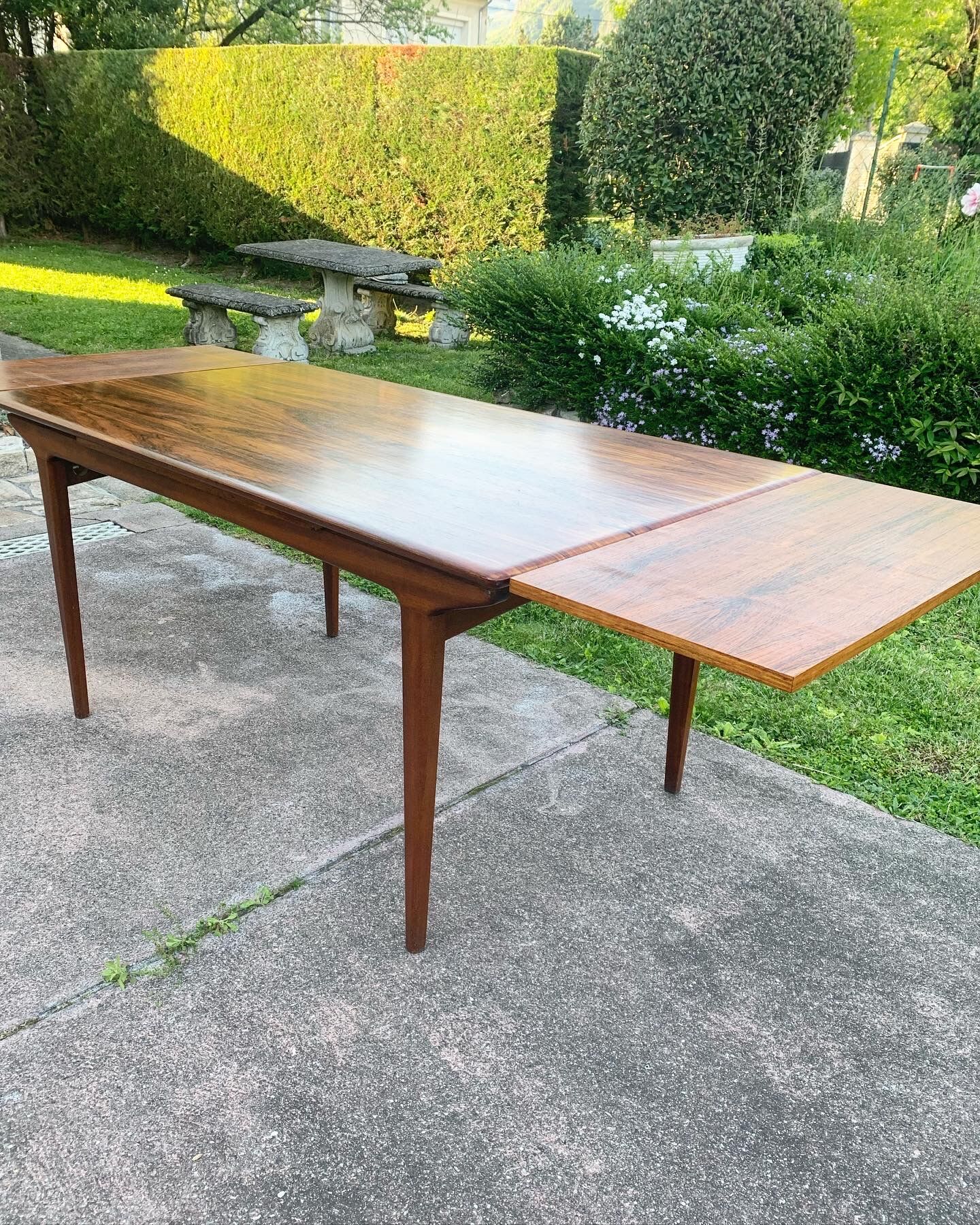 Rosewood table 60s with extensions of LB manufacturer