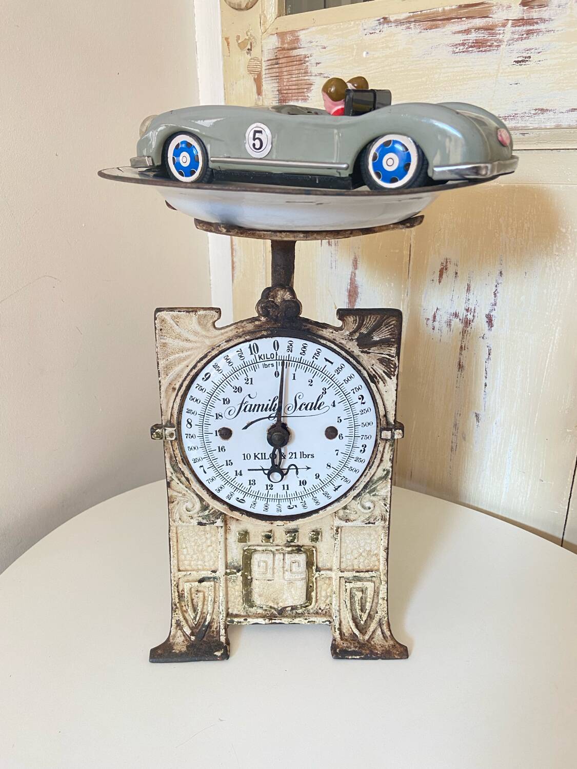 1920s Cast Iron Kitchen Scale - Wirtschafts-Waage