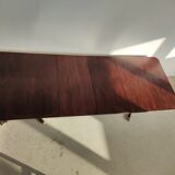 English dining room table in mahogany veneer late nineteenth with two extensions (from 1m80 to 2m80)